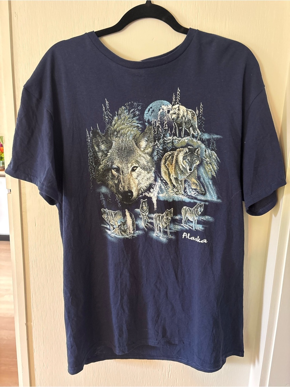 Vintage Navy Blue Alaska Wolf Graphic Tee